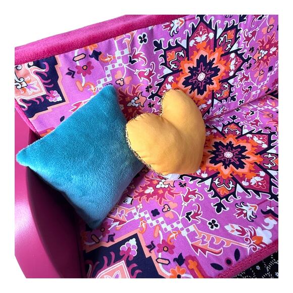 American Girl SOFA COUCH LAMP Community Center Doll Furniture Set Rug Pillow BOX - Picture 7 of 16